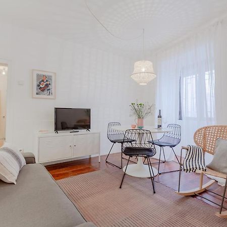 Typical Alfama Apartment, By Timecooler Lisbon Exterior photo