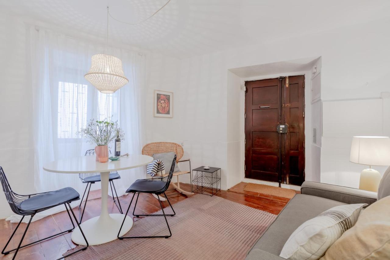 Typical Alfama Apartment, By Timecooler Lisbon Exterior photo