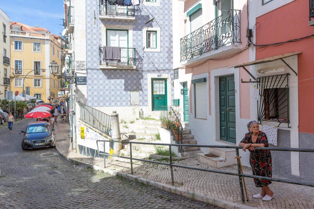 Typical Alfama Apartment, By Timecooler Lisbon Exterior photo
